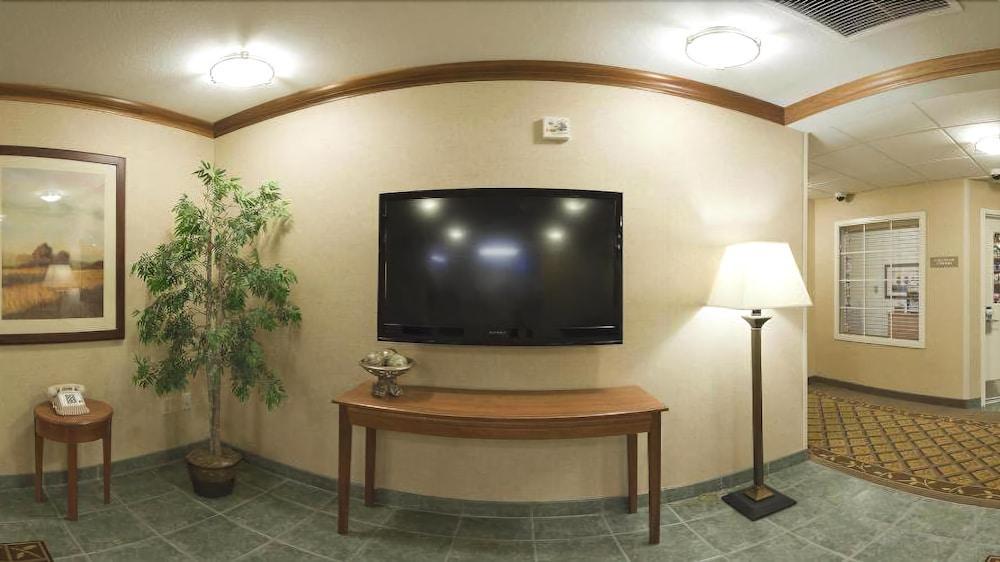 Candlewood Suites Junction City - Ft. Riley By Ihg Экстерьер фото