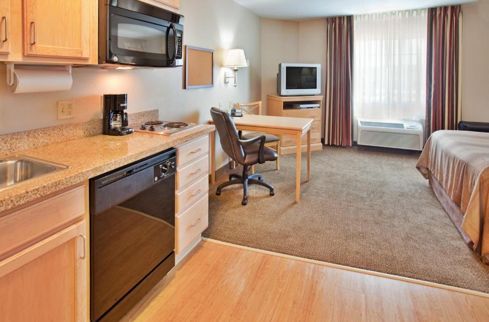 Candlewood Suites Junction City - Ft. Riley By Ihg Экстерьер фото