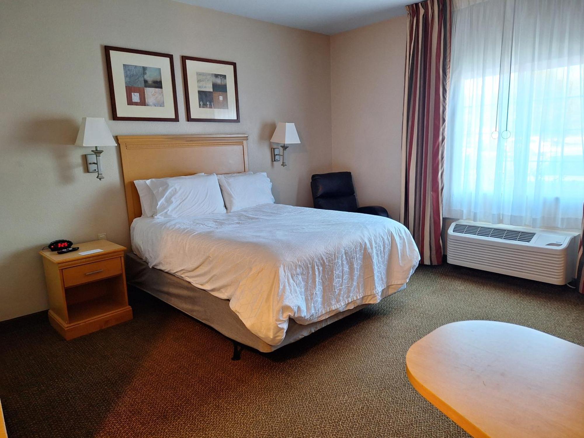 Candlewood Suites Junction City - Ft. Riley By Ihg Экстерьер фото
