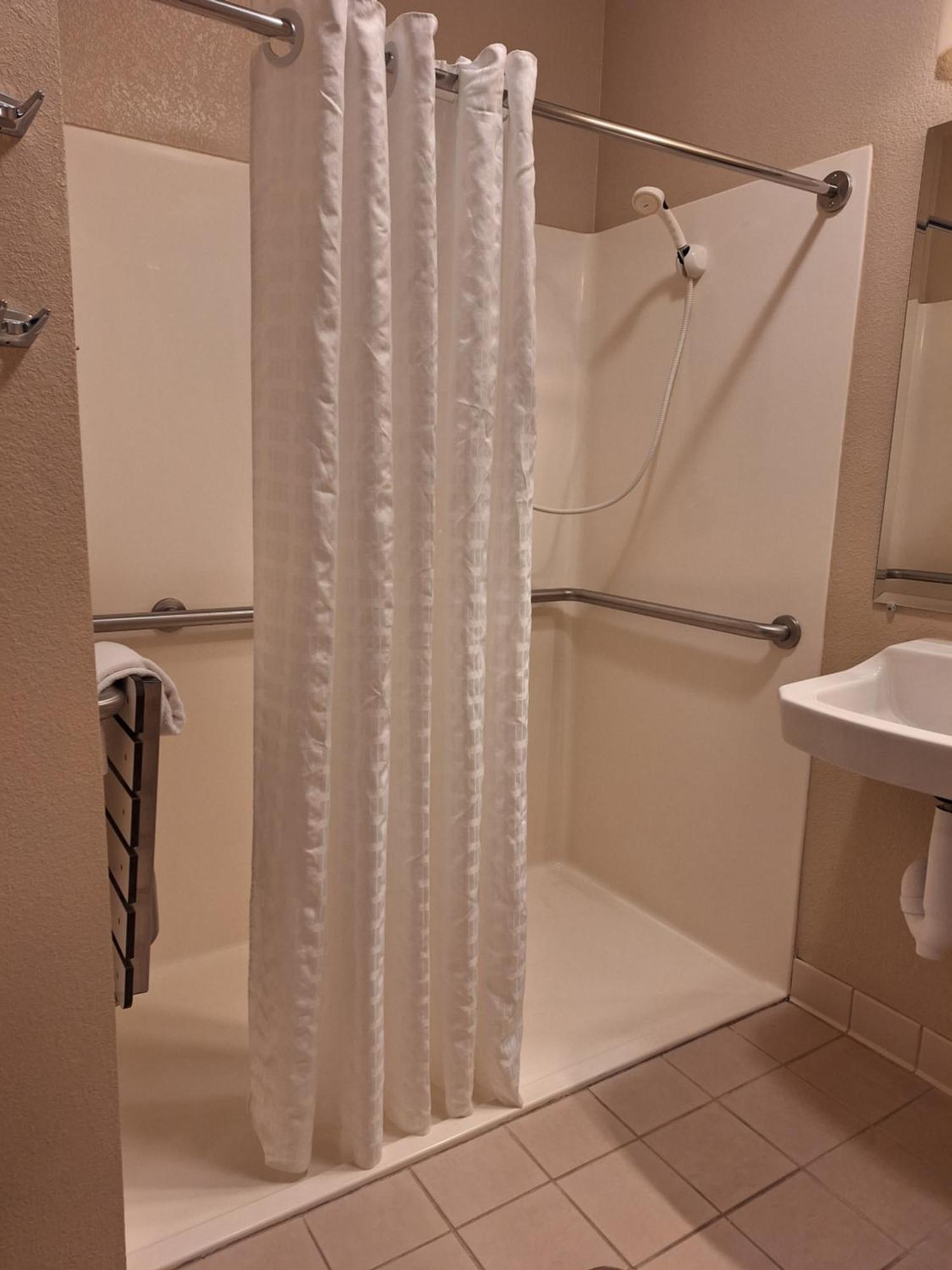 Candlewood Suites Junction City - Ft. Riley By Ihg Экстерьер фото