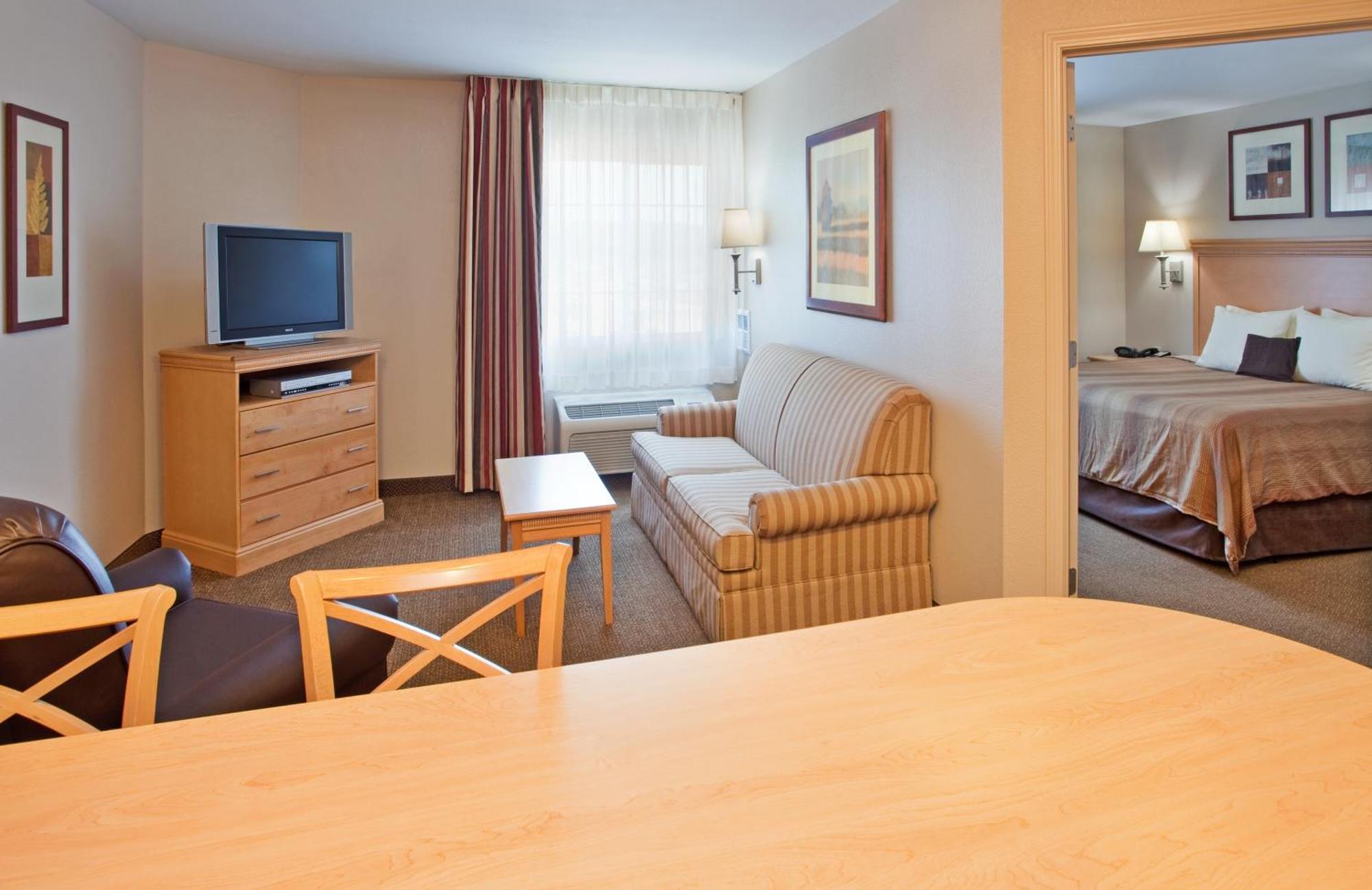 Candlewood Suites Junction City - Ft. Riley By Ihg Экстерьер фото