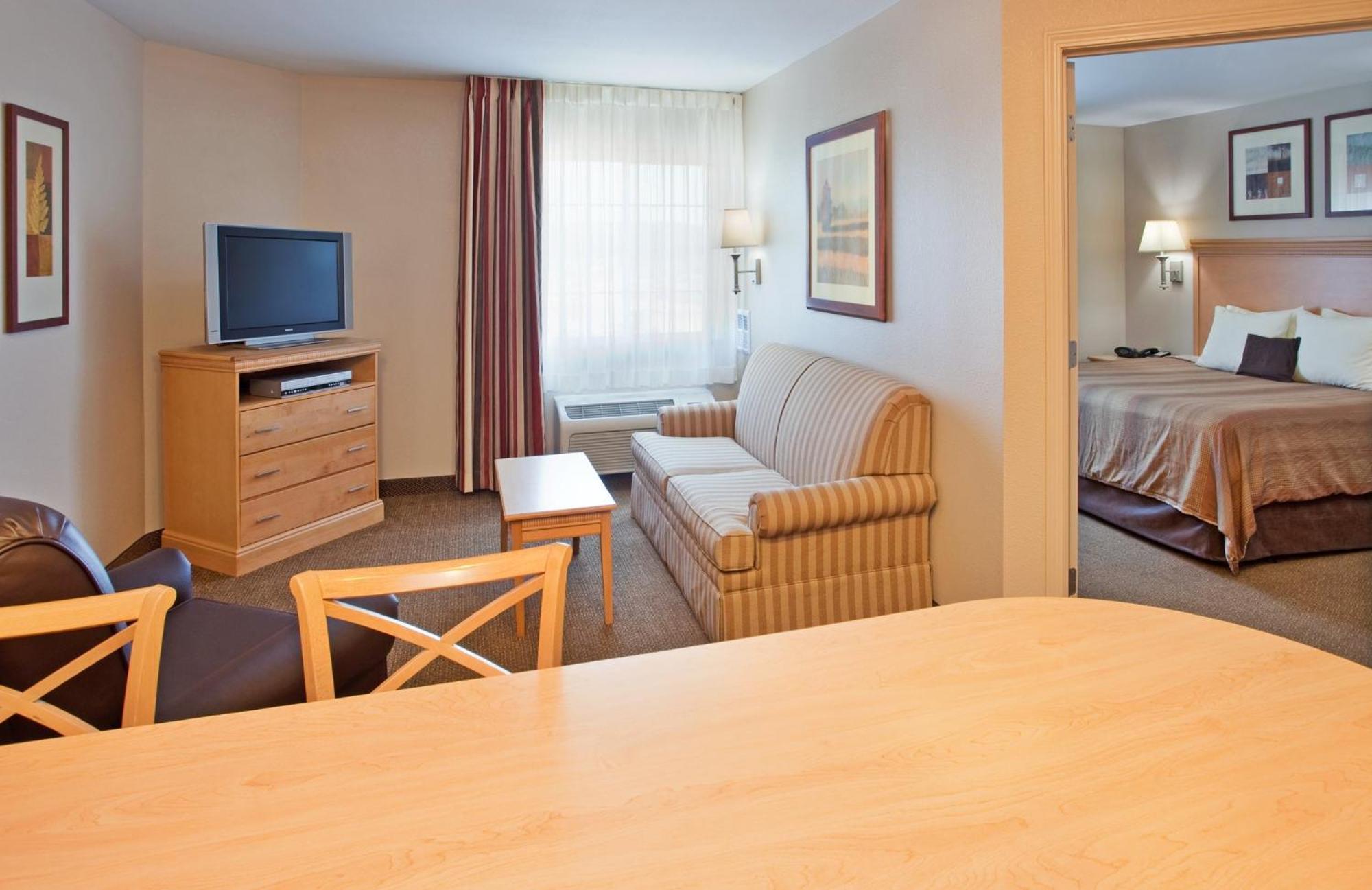 Candlewood Suites Junction City - Ft. Riley By Ihg Экстерьер фото