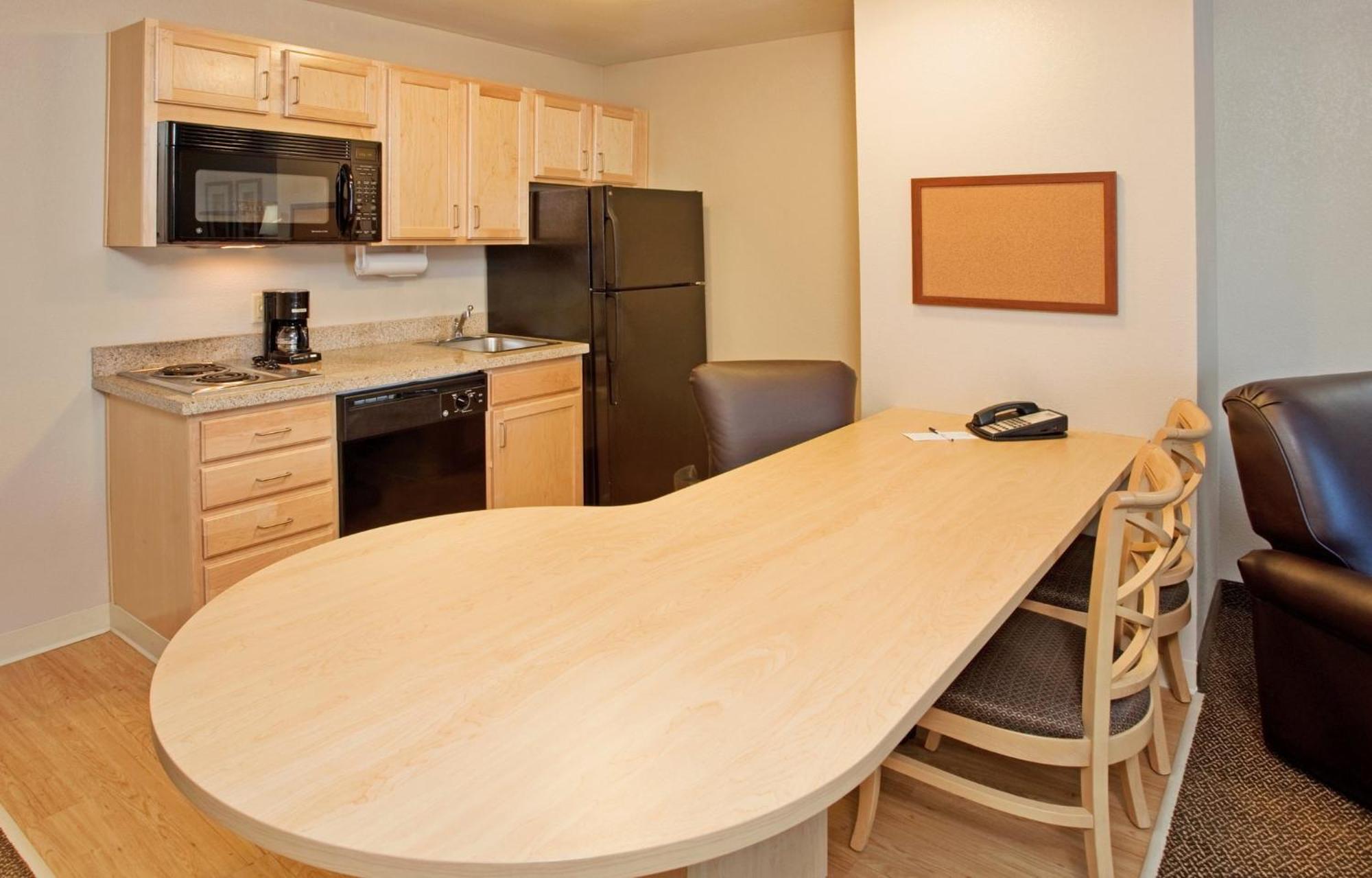 Candlewood Suites Junction City - Ft. Riley By Ihg Экстерьер фото